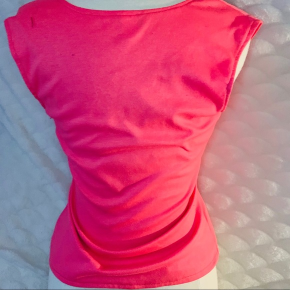 💎5/$25💎 Cute Pink/Coral V-Neck Top - Picture 5 of 5